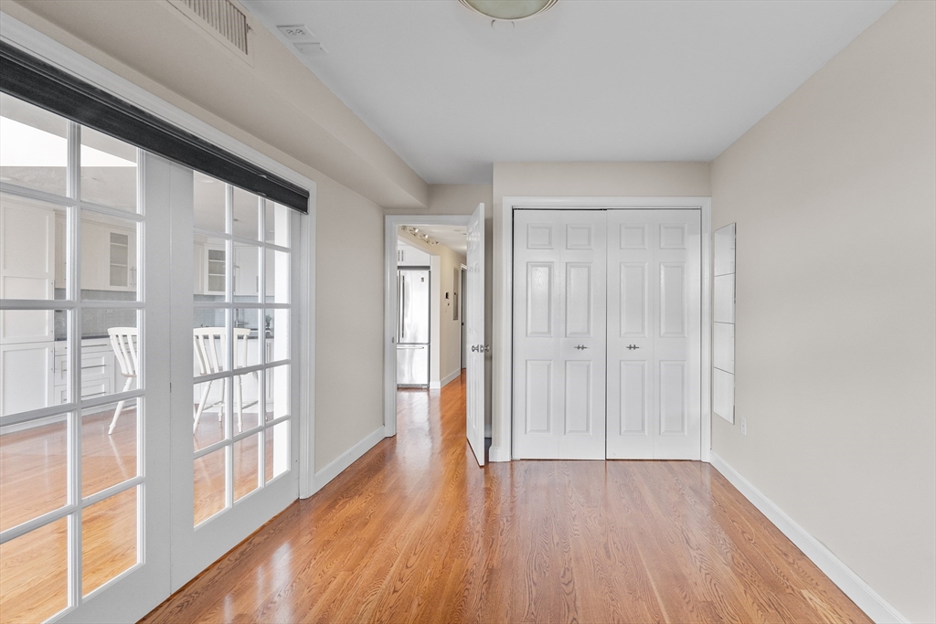 25 Bay State Road, Unit 6 Boston, MA 02215 - Photo 11 of 28