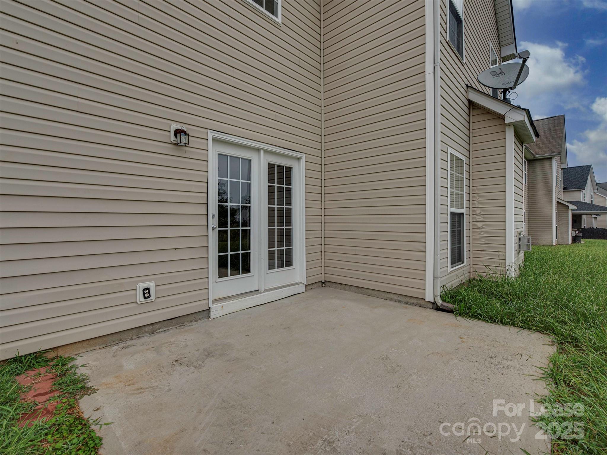 5607 Fulton Ridge Drive Indian Trail, NC 28079 - Photo 21 of 27 a view of a house with white door