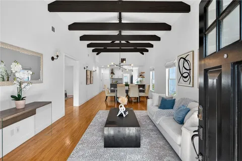 $1,895,000 | 520 North Citrus Avenue, Los Angeles, CA 90036