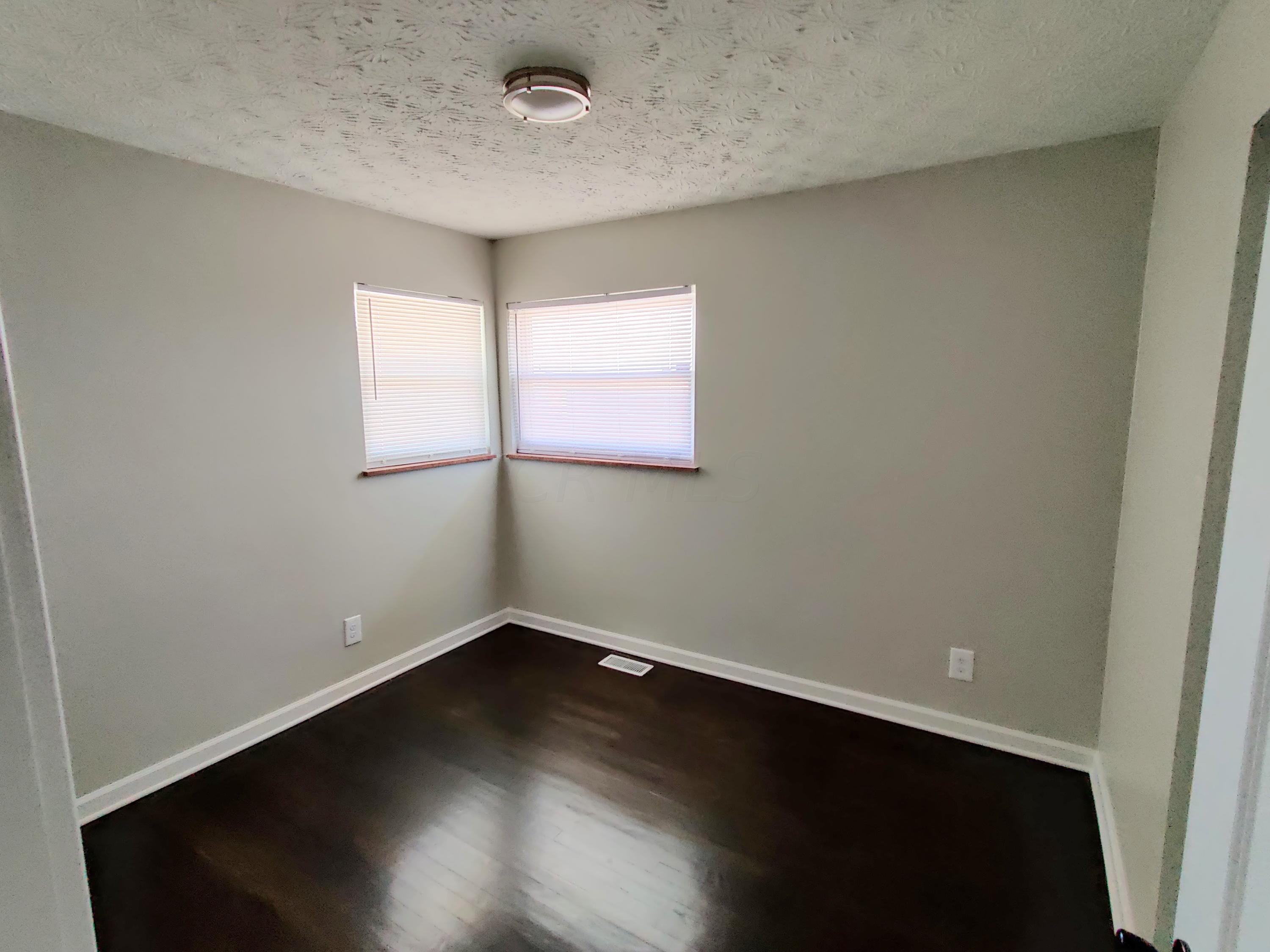 1568 Cunard Road Columbus, OH 43227 - Photo 13 of 24 Gallery Image 13