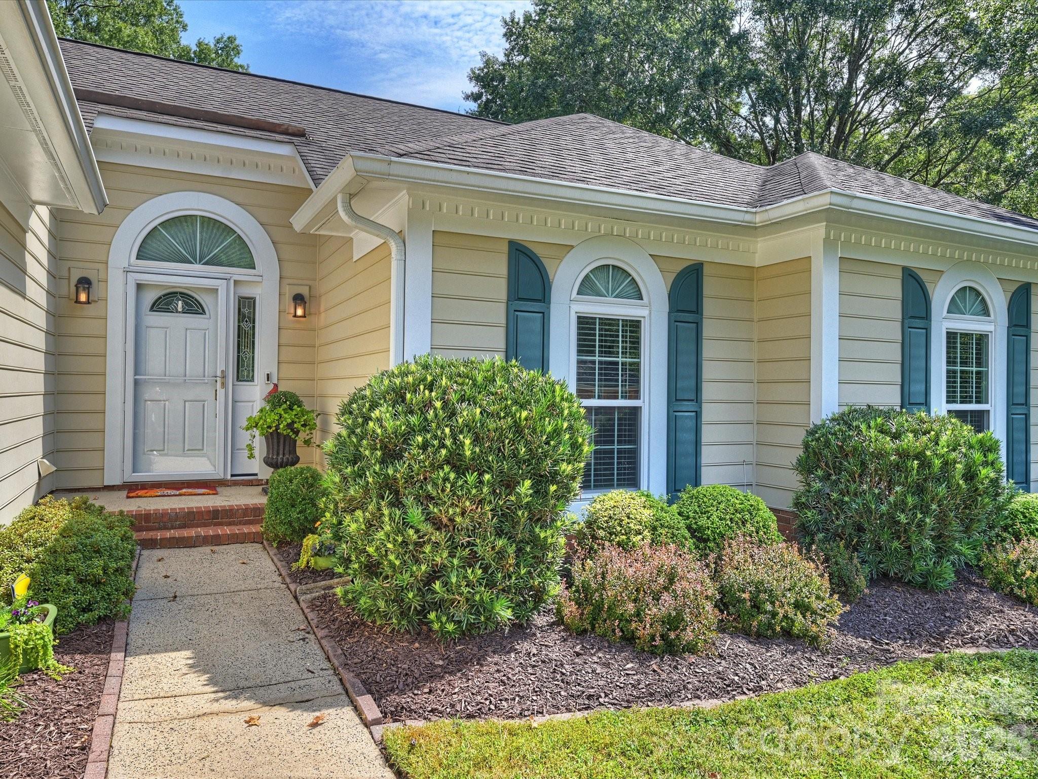 1608 Running Brook Road Charlotte, NC 28214 - Photo 2 of 36 Gallery Image 2