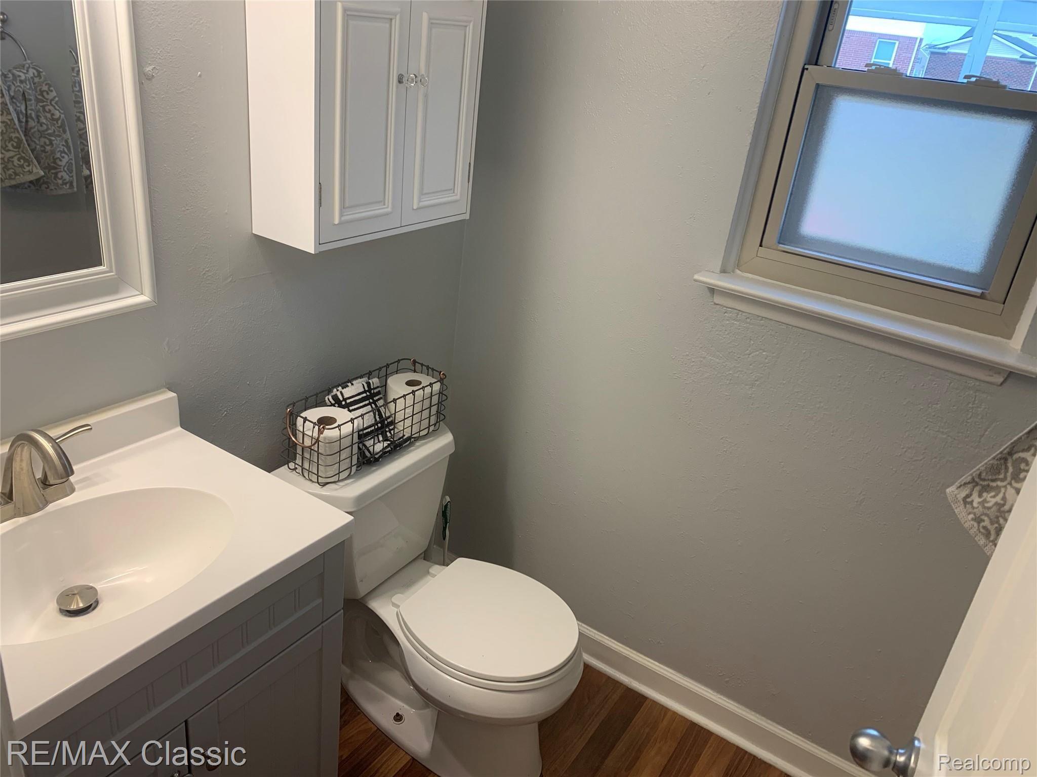 44014 Proctor Road Canton, MI 48188 - Photo 14 of 38 E - Powder Room 2 .jpeg