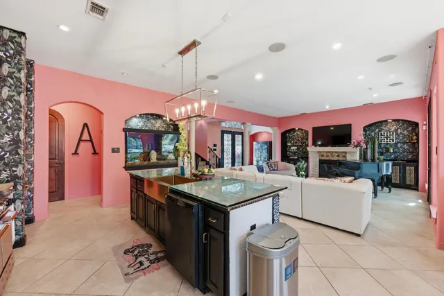 $975,000 | 2900 Pamella Court, Austin, TX 78734