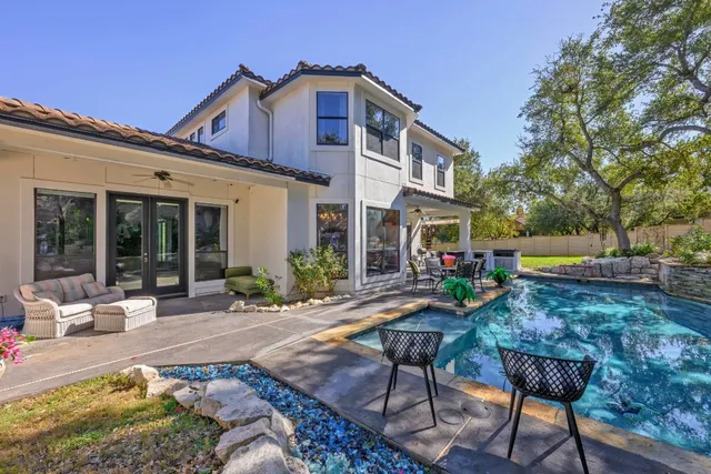 $975,000 | 2900 Pamella Court, Austin, TX 78734