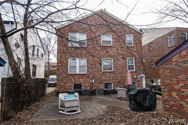 $388,500 | 7347 Delmar Boulevard, University City, MO 63130