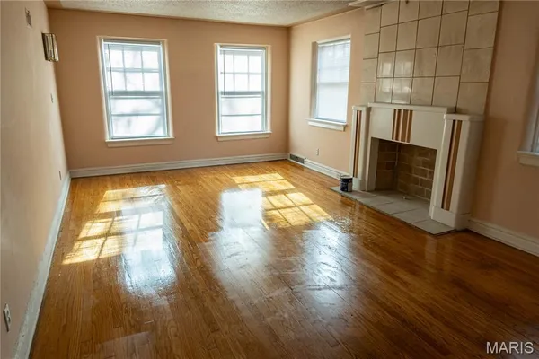 $388,500 | 7347 Delmar Boulevard, University City, MO 63130