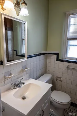 $388,500 | 7347 Delmar Boulevard, University City, MO 63130