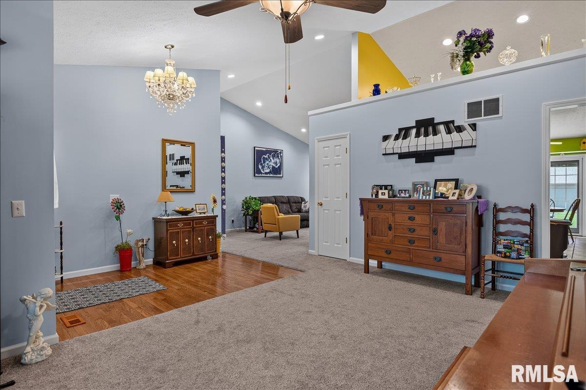 3904 Huxley Drive Springfield, IL 62711 - Photo 10 of 49