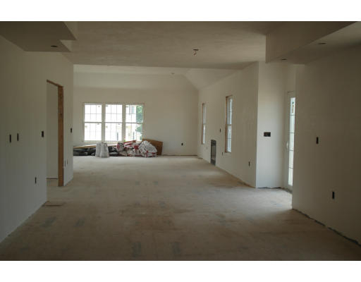 10 Lyons Farm Road, Unit LOT 20 Haverhill, MA 01835 - Photo 7 of 11 Gallery Image 7