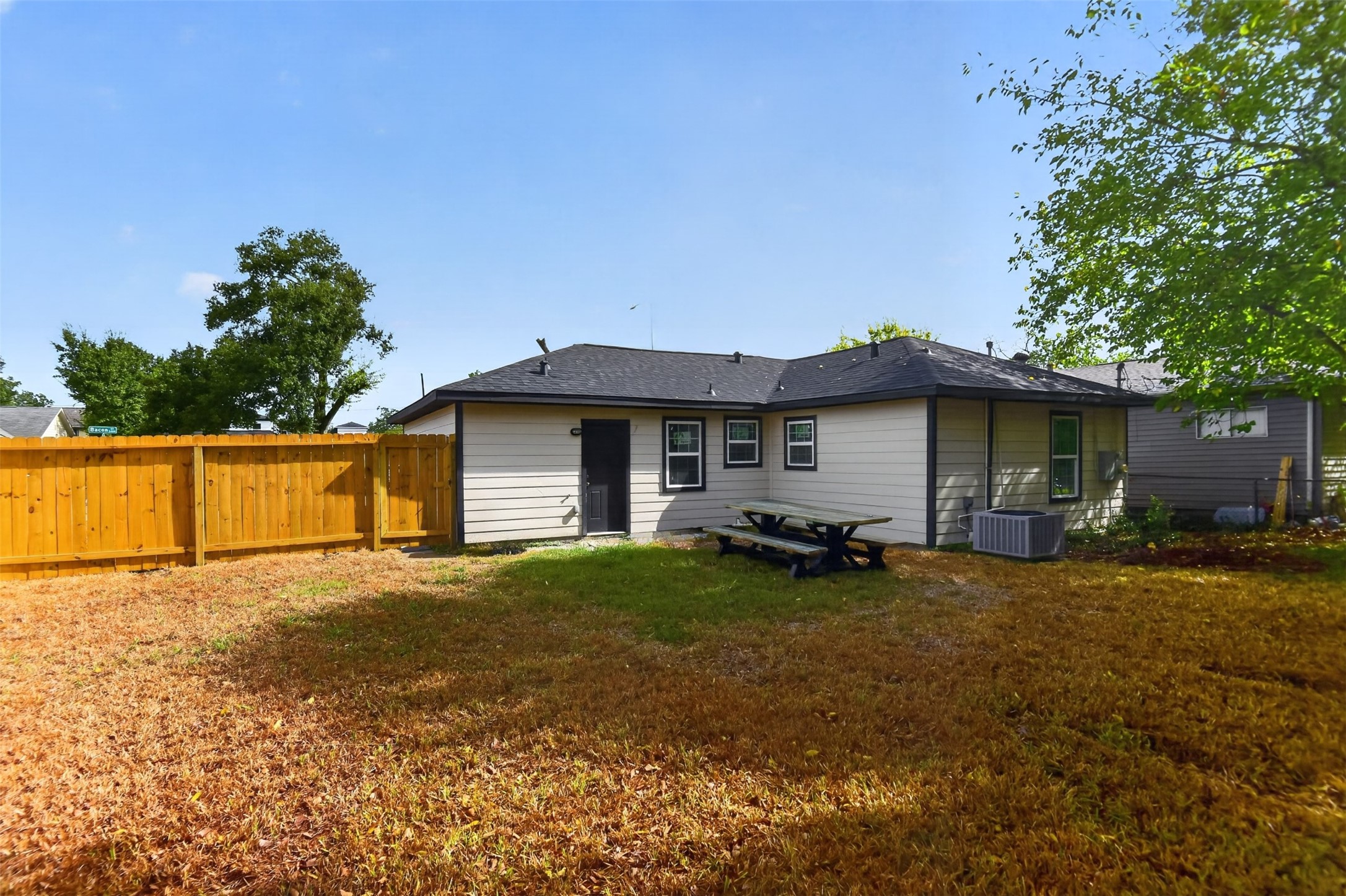 3438 Bacon Street Houston, TX 77021 - Photo 29 of 32 Gallery Image 29