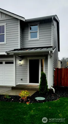 a house that has a lot of windows on it