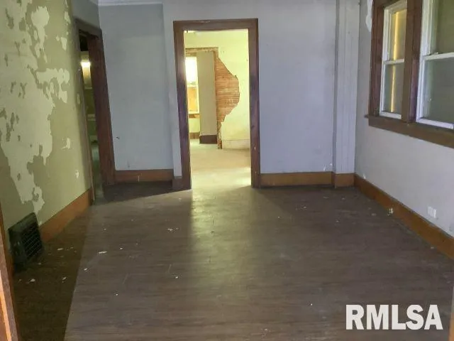 $59,900 | 818 Northeast Madison Avenue, Peoria, IL 61603