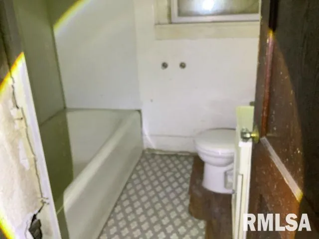 $59,900 | 818 Northeast Madison Avenue, Peoria, IL 61603