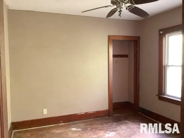 $59,900 | 818 Northeast Madison Avenue, Peoria, IL 61603