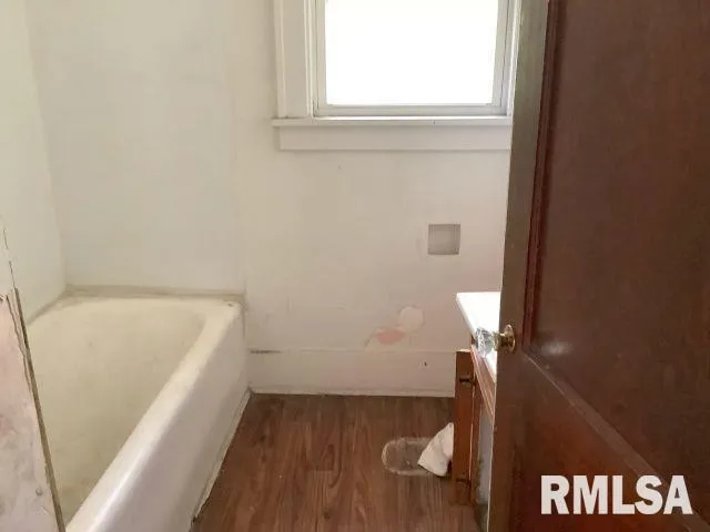 $59,900 | 818 Northeast Madison Avenue, Peoria, IL 61603