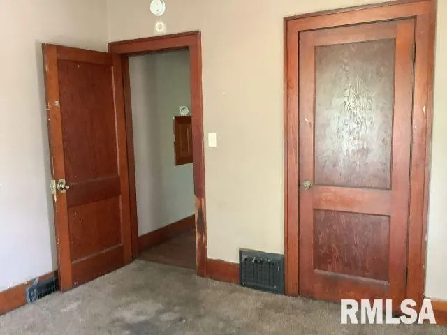 $59,900 | 818 Northeast Madison Avenue, Peoria, IL 61603