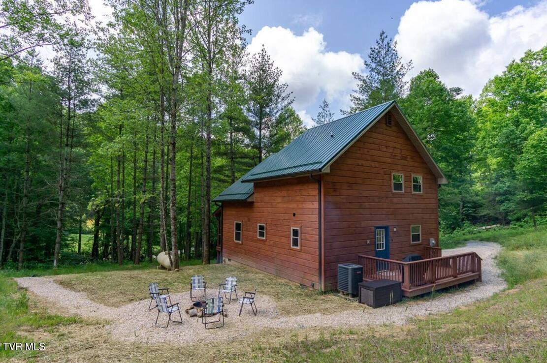 1763 Dennis Cove Road Hampton, TN 37658 - Photo 20 of 25 00023 headwaters