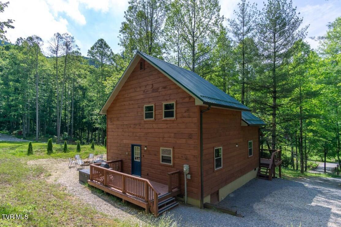 1763 Dennis Cove Road Hampton, TN 37658 - Photo 21 of 25 00024 headwaters
