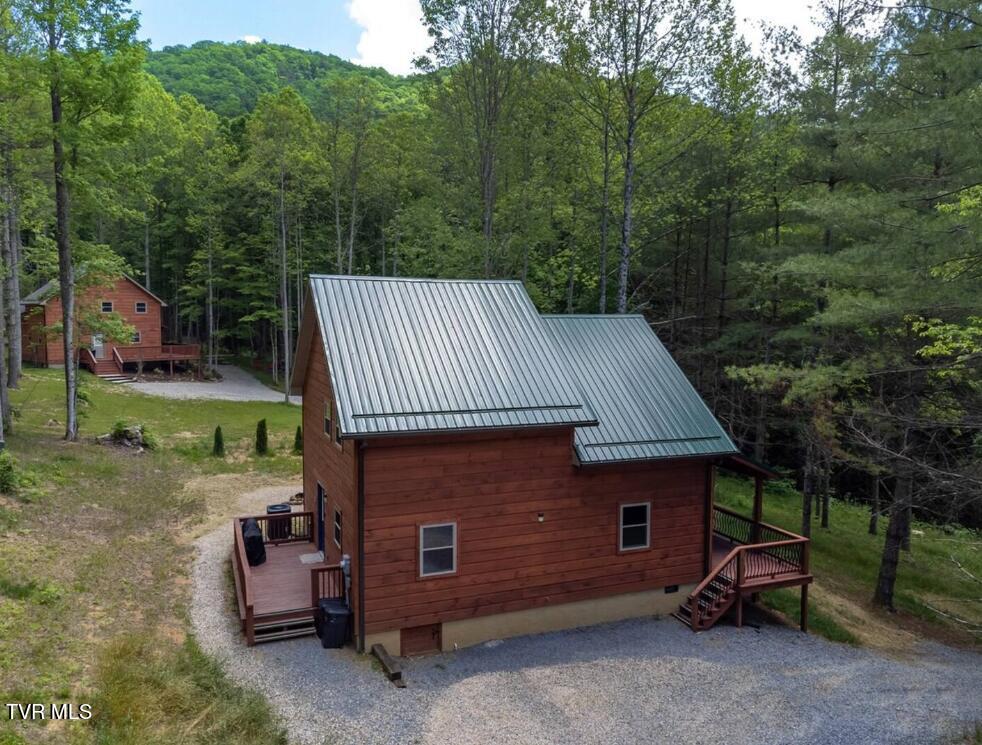 1763 Dennis Cove Road Hampton, TN 37658 - Photo 22 of 25 00025 headwaters