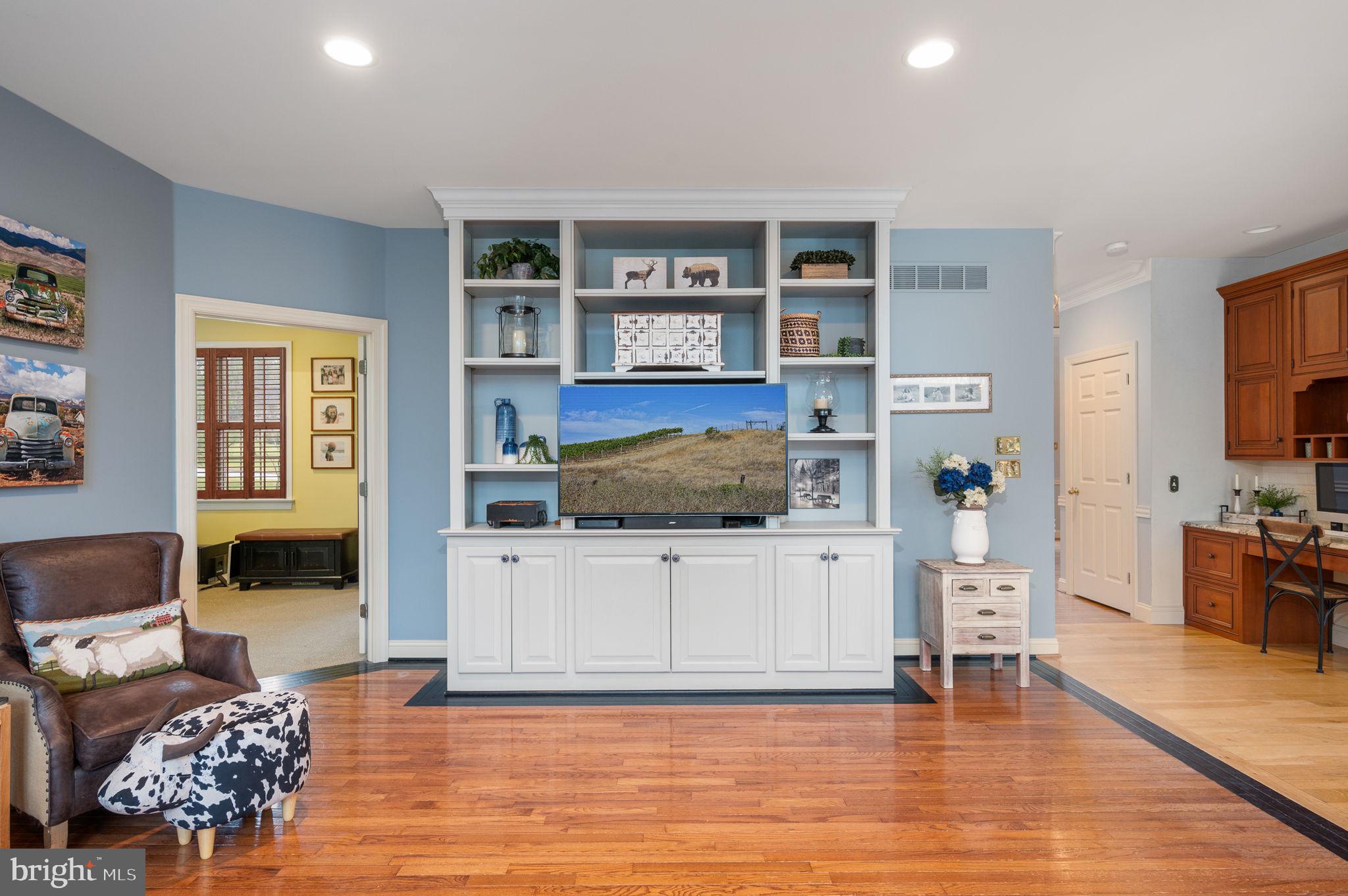 1450 Eaves Spring Drive Malvern, PA 19355 - Photo 30 of 58 entertainment center