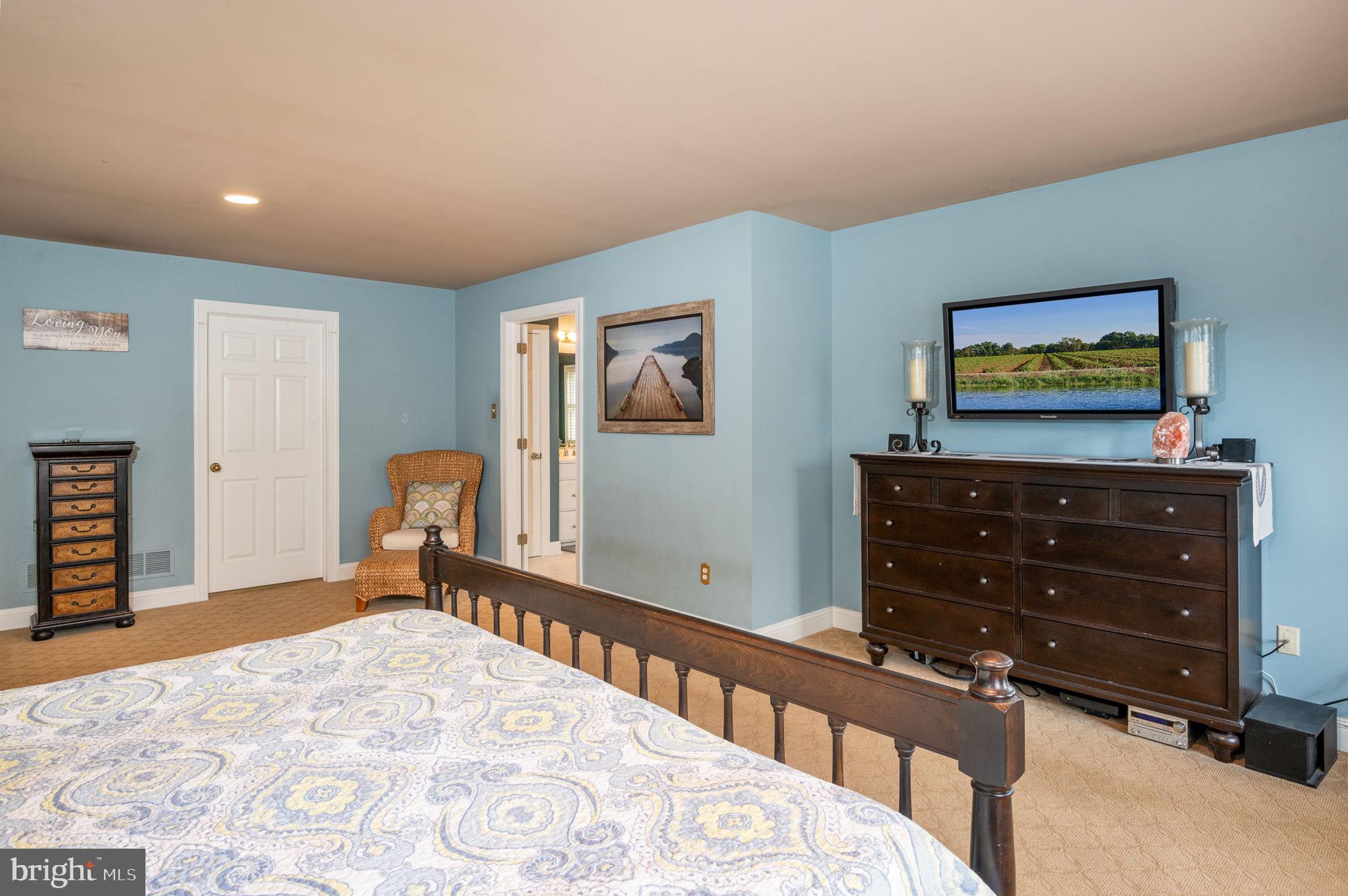 1450 Eaves Spring Drive Malvern, PA 19355 - Photo 38 of 58 Primary suite