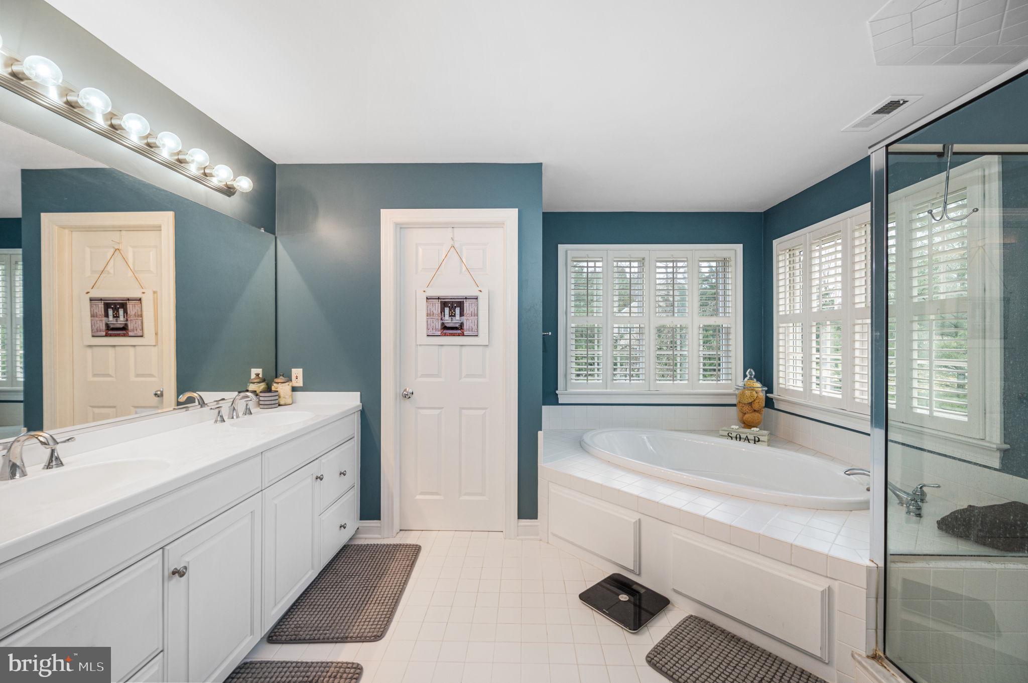 1450 Eaves Spring Drive Malvern, PA 19355 - Photo 39 of 58 Primary bathroom