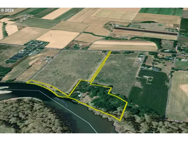 a picture of a bathroom with a sink and mirror