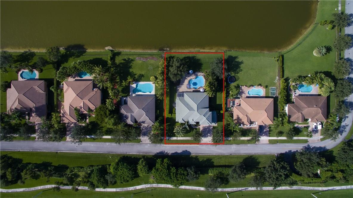 13841 Southwest 44th Street Davie, FL 33330 - Photo 38 of 40 an aerial view of multiple house