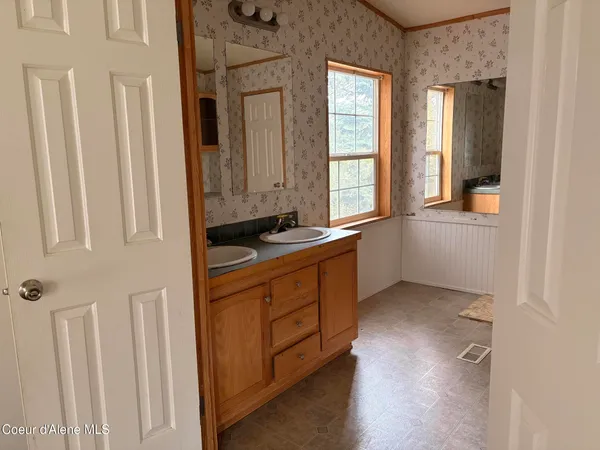 $380,000 | 34 Troudt Court, Priest River, ID 83856