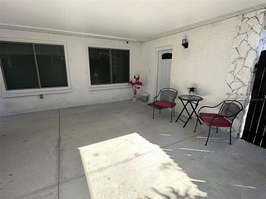 16903 Hanna Road Lutz, FL 33549 - Photo 6 of 94