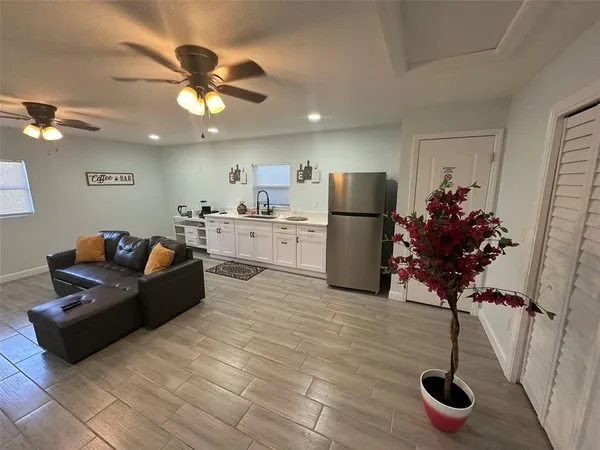 $699,900 | 16903 Hanna Road, Lutz, FL 33549