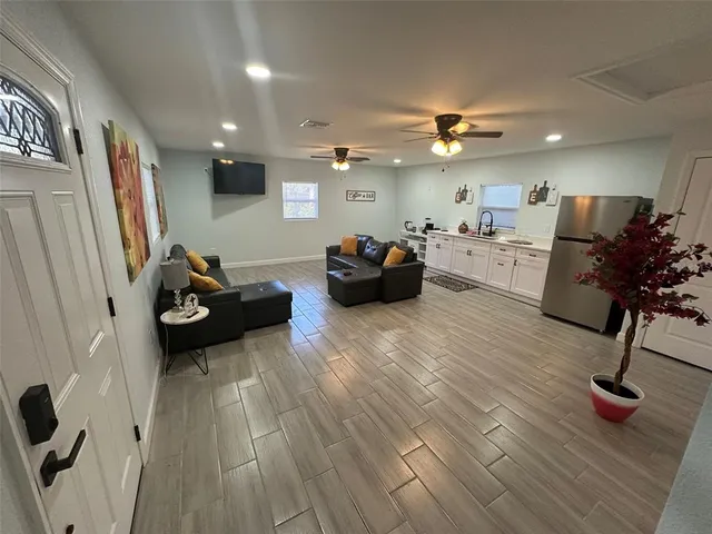 $699,900 | 16903 Hanna Road, Lutz, FL 33549