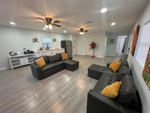 $699,900 | 16903 Hanna Road, Lutz, FL 33549