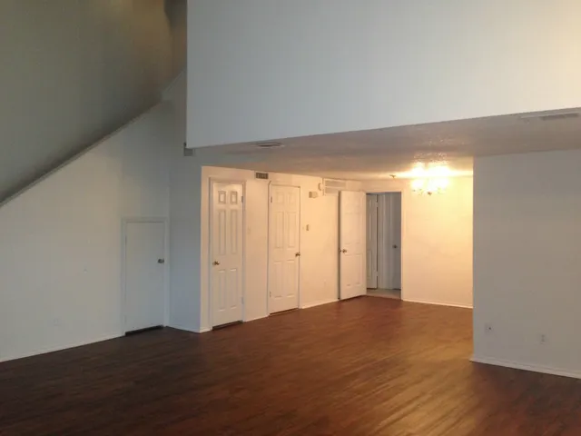 $1,500 | 2401 Leon Street, Unit 305, Austin, TX 78705