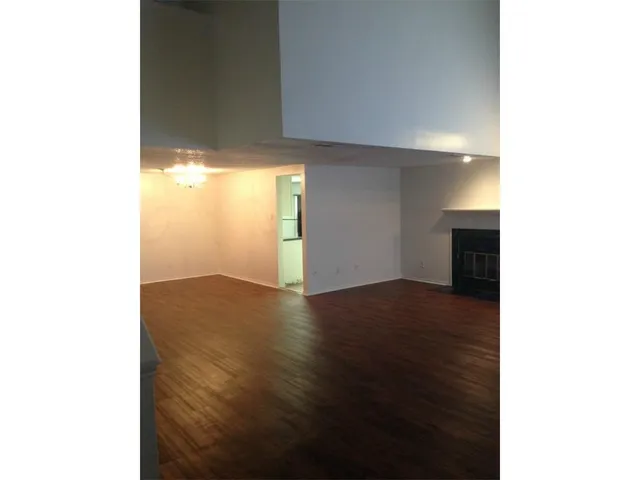 $1,500 | 2401 Leon Street, Unit 305, Austin, TX 78705