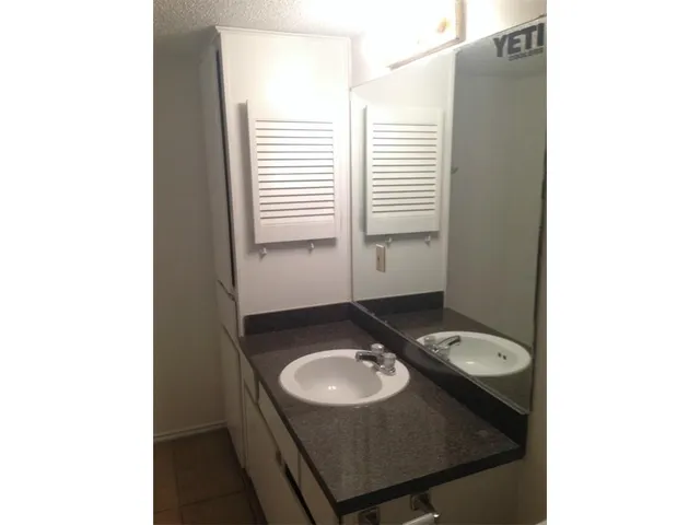 $1,500 | 2401 Leon Street, Unit 305, Austin, TX 78705