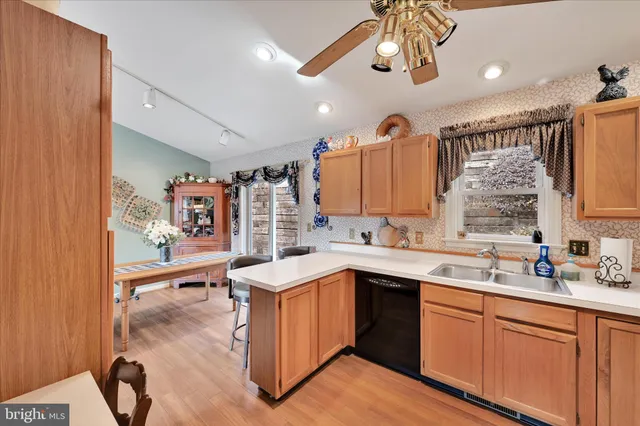 $350,000 | 129 Glen Court, Ephrata, PA 17522