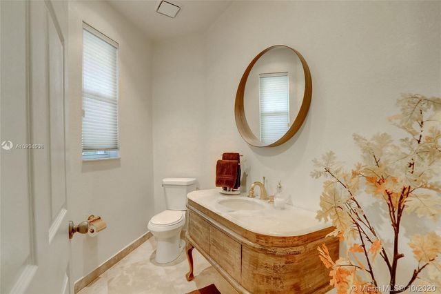 $575,000 | 3453 Northeast 210th Terrace, Aventura, FL 33180