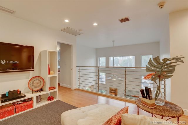 $575,000 | 3453 Northeast 210th Terrace, Aventura, FL 33180