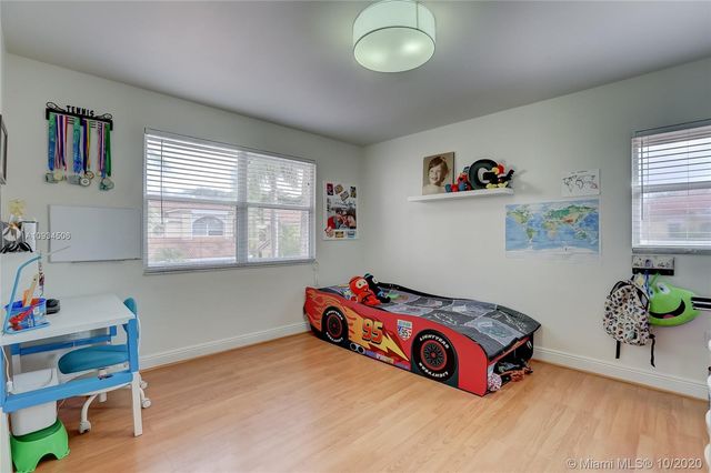 $575,000 | 3453 Northeast 210th Terrace, Aventura, FL 33180