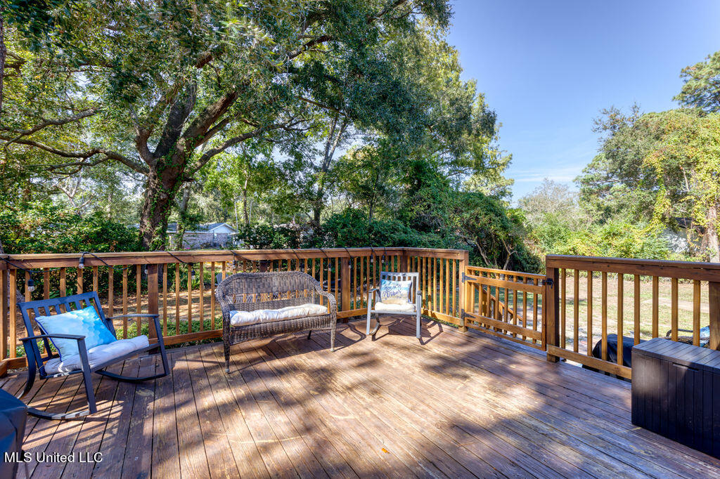 2519 Ridgewood Road Ocean Springs, MS 39564 - Photo 27 of 31 2519RidgewoodRd-35