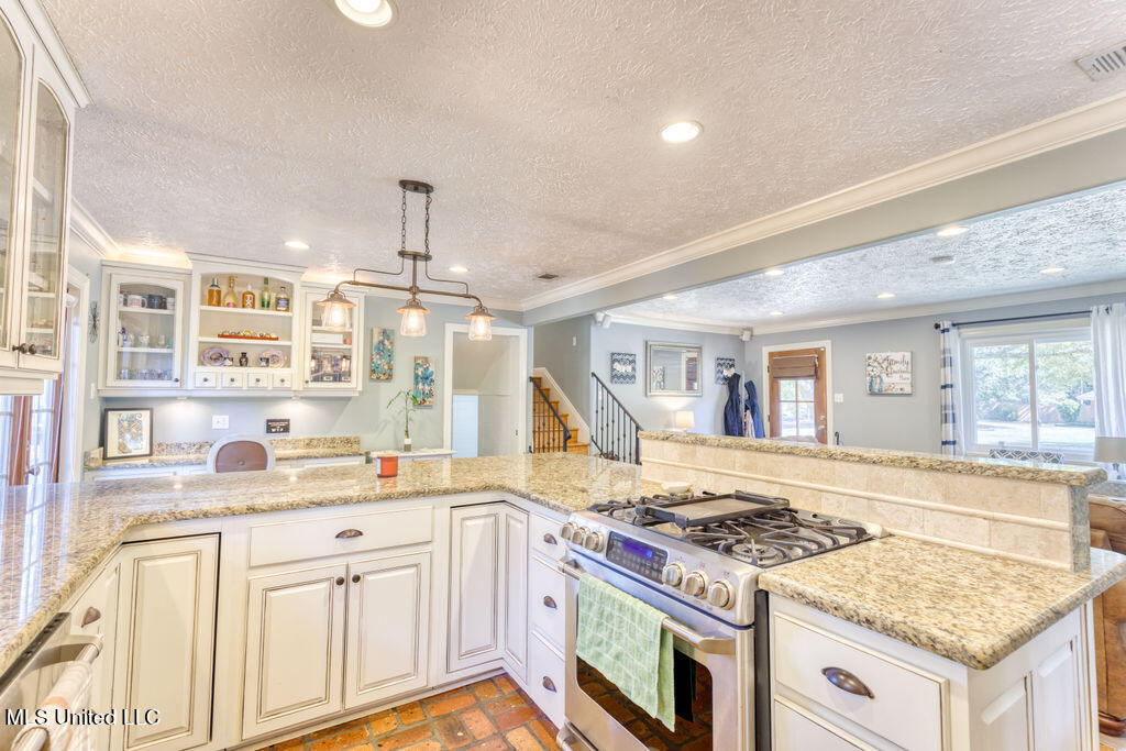 2519 Ridgewood Road Ocean Springs, MS 39564 - Photo 8 of 31 2519RidgewoodRd-17