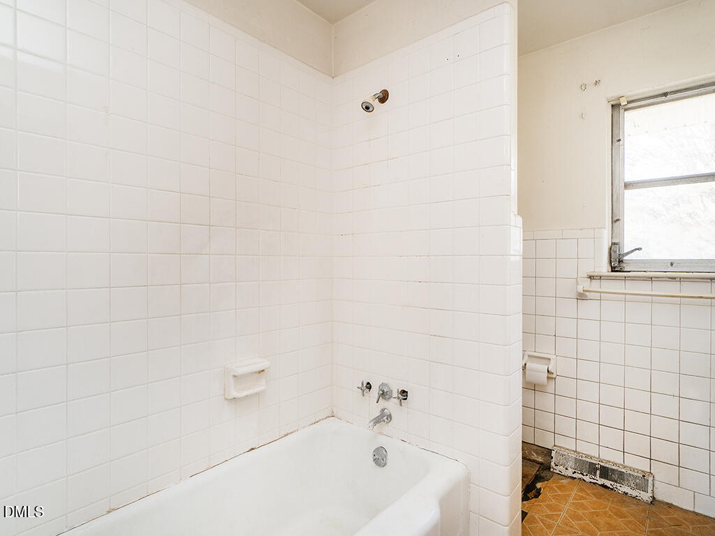3112 Kenan Road Durham, NC 27704 - Photo 24 of 28 24 3112_KenanRd Bath2_MLS