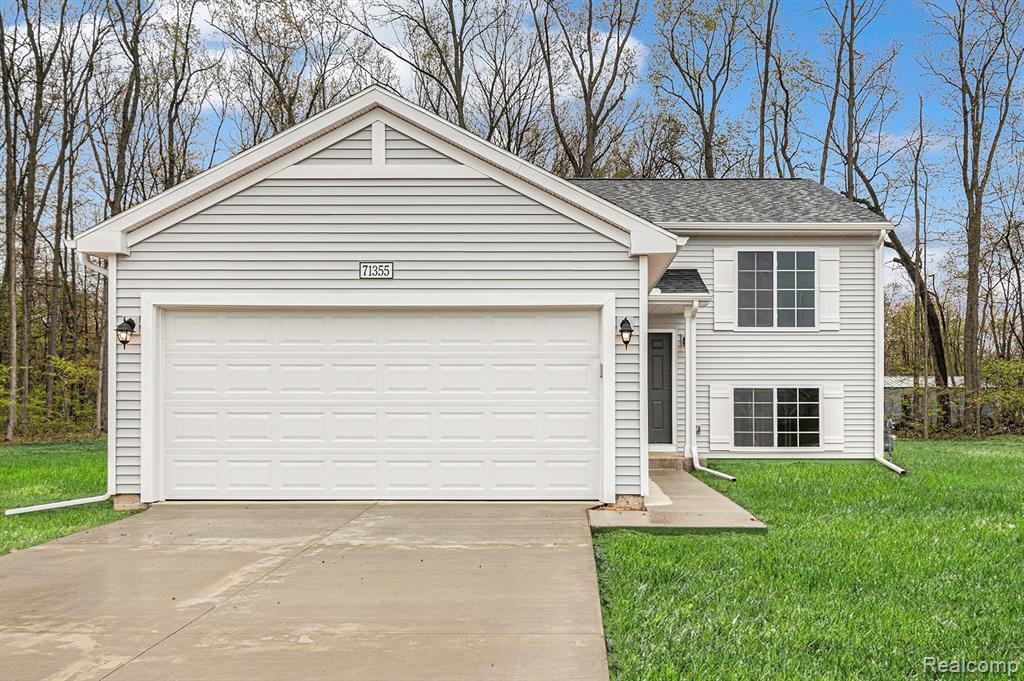 1222 Lockes Street Perry, MI 48872 - Photo 1 of 29