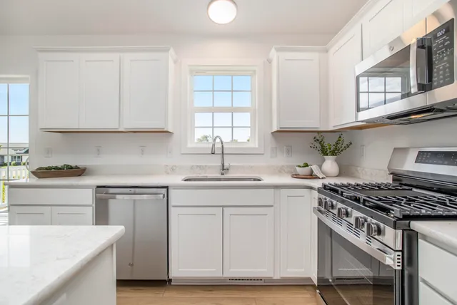 $399,900 | 9150 Cottage Crossing, Unit 23, Richland, MI 49083