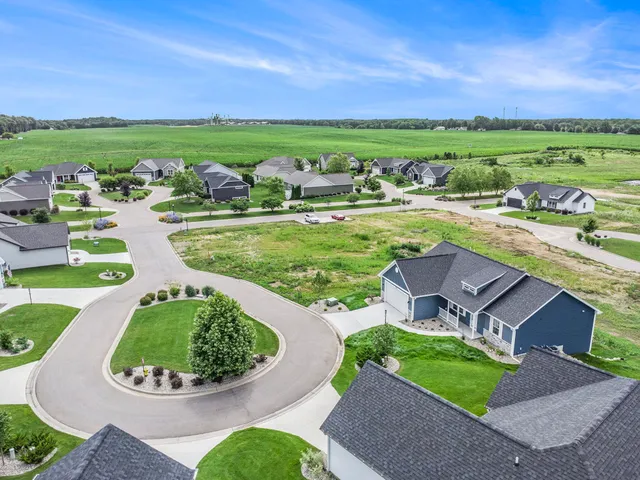 $399,900 | 9150 Cottage Crossing, Unit 23, Richland, MI 49083