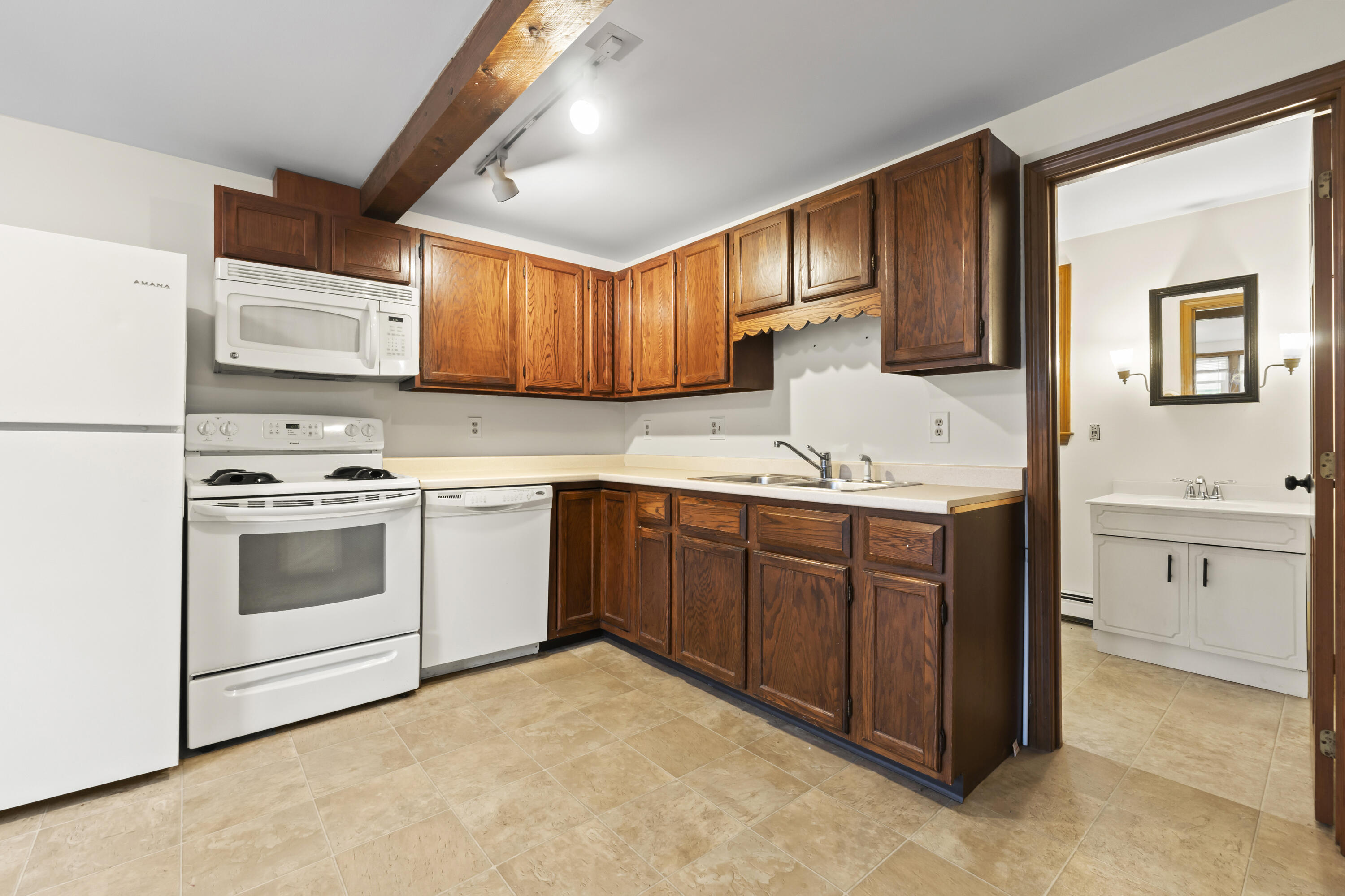 872 Riverside Street Portland, ME 04103 - Photo 25 of 56 872 Riverside St_103