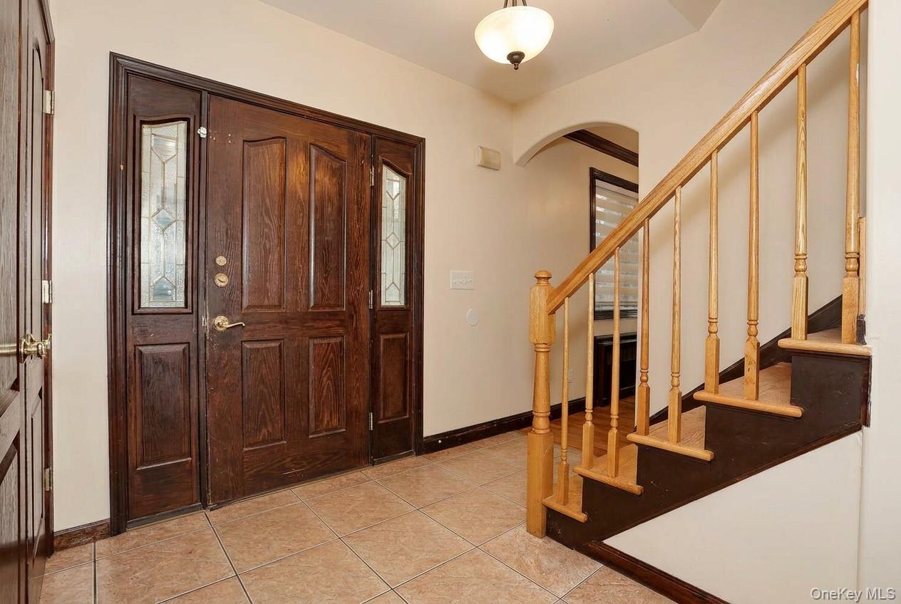 11 Laura Place, Unit 2 Spring Valley, NY 10977 - Photo 3 of 49