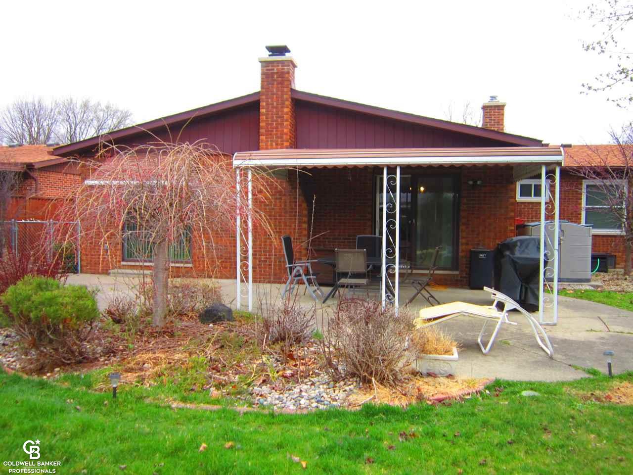 11374 Common Road Warren, MI 48093 - Photo 51 of 52 31239118-54.JPG