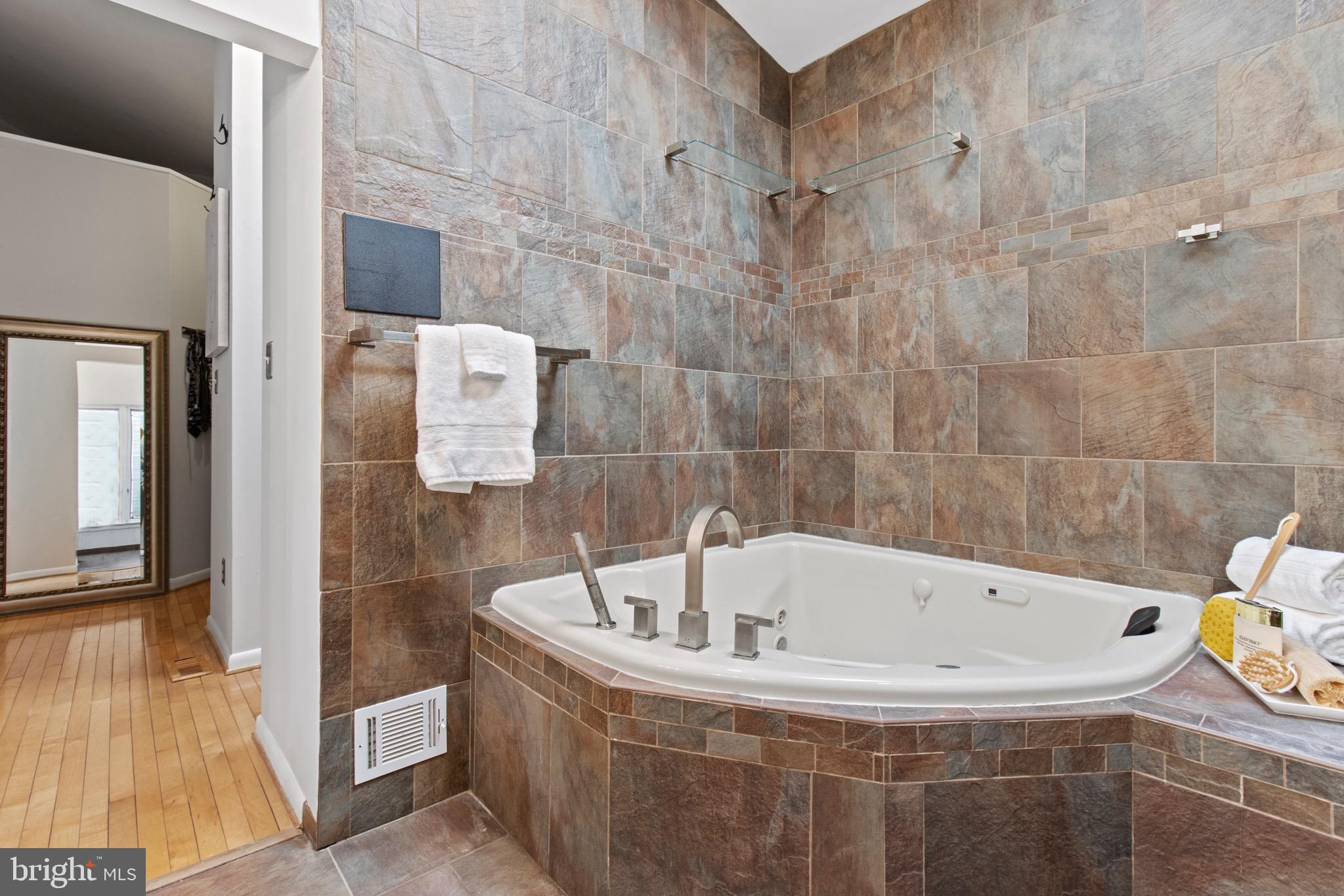 13700 Query Mill Road North Potomac, MD 20878 - Photo 36 of 96 Main Level Owners' Suite Spa Bath